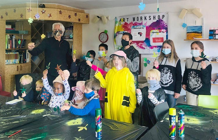 Robin Hogarth with the Kensington Kids